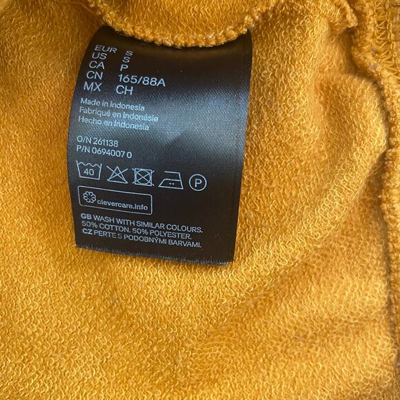 Disney Mickey Mouse Women’s Sweatshirt Size Small Divided H&M Mustard - Picture 6 of 8